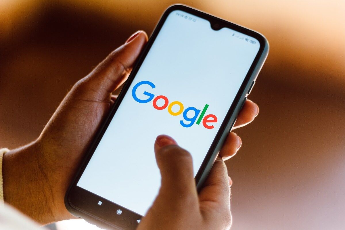 google-logo-seen-displayed-smartphone.jpg